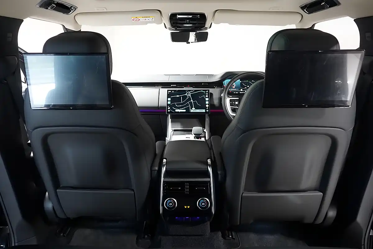 Used 2024 Land Rover Range Rover Hse Carpathian Grey - Interior and Exterior details 8