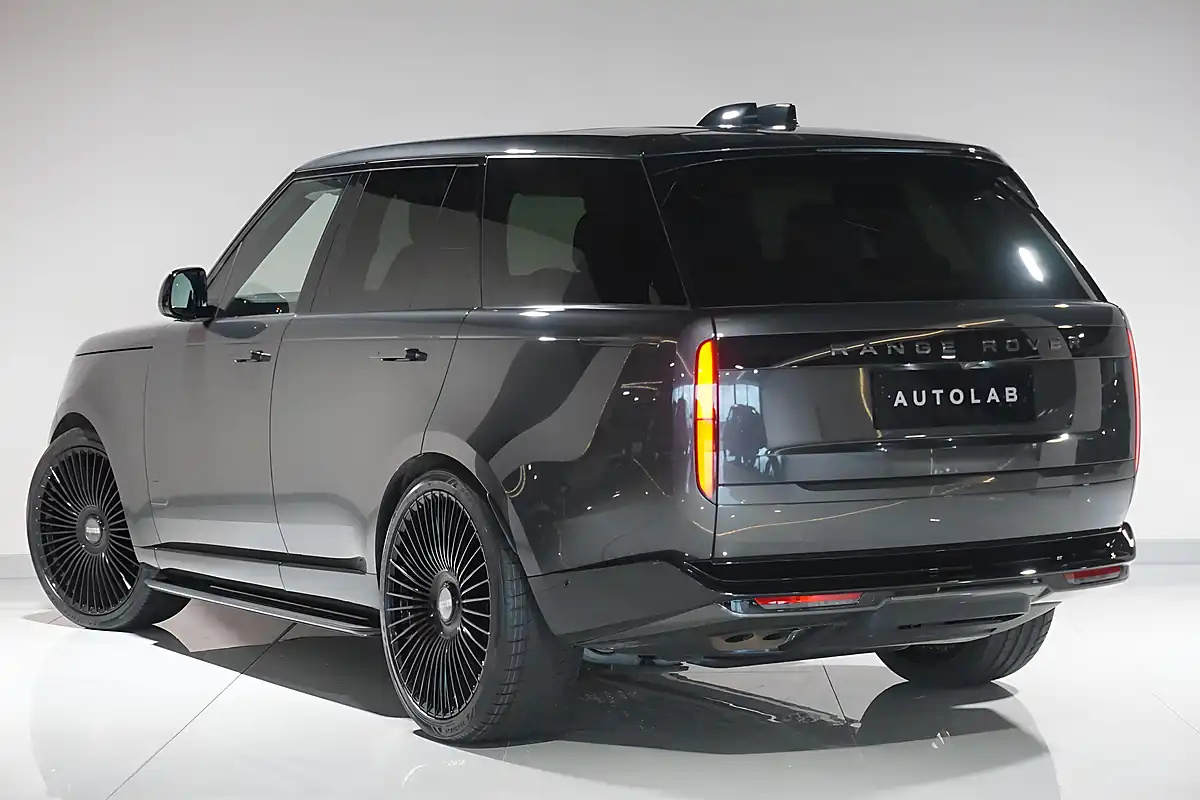 Used 2024 Land Rover Range Rover Hse Grey - Interior and Exterior details 4