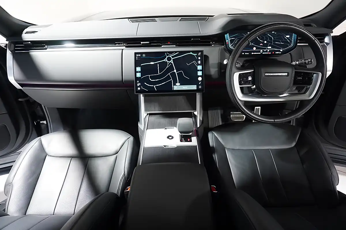 Used 2024 Land Rover Range Rover Hse Grey - Interior and Exterior details 7