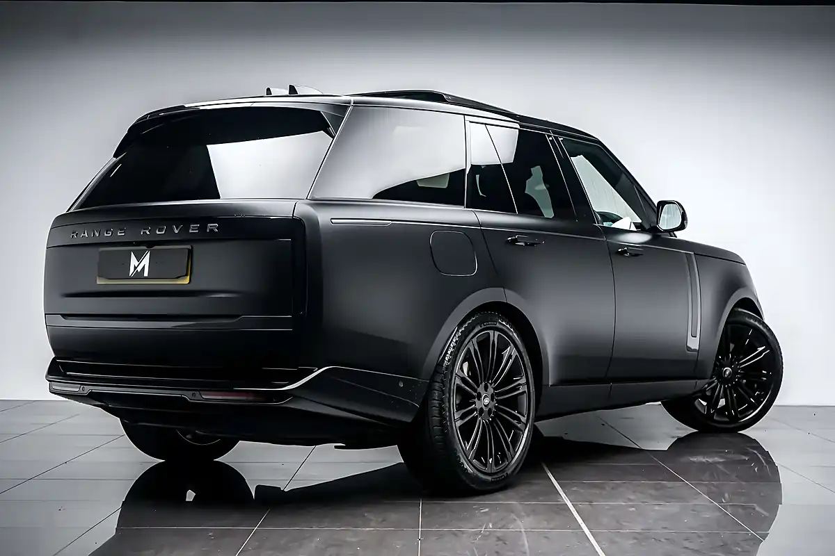 Used 2024 Land Rover Range Rover Se Black - Interior and Exterior details 14