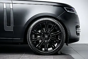 Used 2024 Land Rover Range Rover Se Black - Interior and Exterior details 9