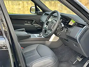 Used 2024 Land Rover Range Rover Se Santorini Black - Interior and Exterior details 10