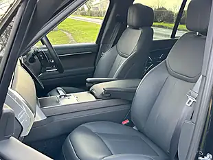 Used 2024 Land Rover Range Rover Se Santorini Black - Interior and Exterior details 11