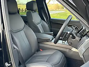 Used 2024 Land Rover Range Rover Se Santorini Black - Interior and Exterior details 12