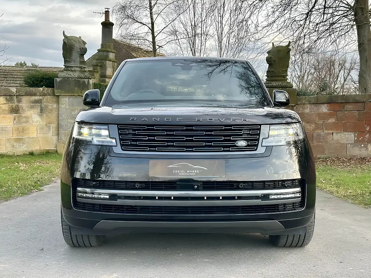 Used 2024 Land Rover Range Rover Se Santorini Black - Interior and Exterior details 2