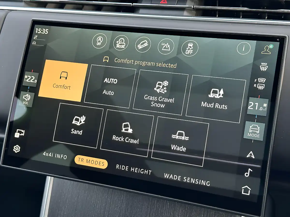 Used 2024 Land Rover Range Rover Se Santorini Black - Interior and Exterior details 20