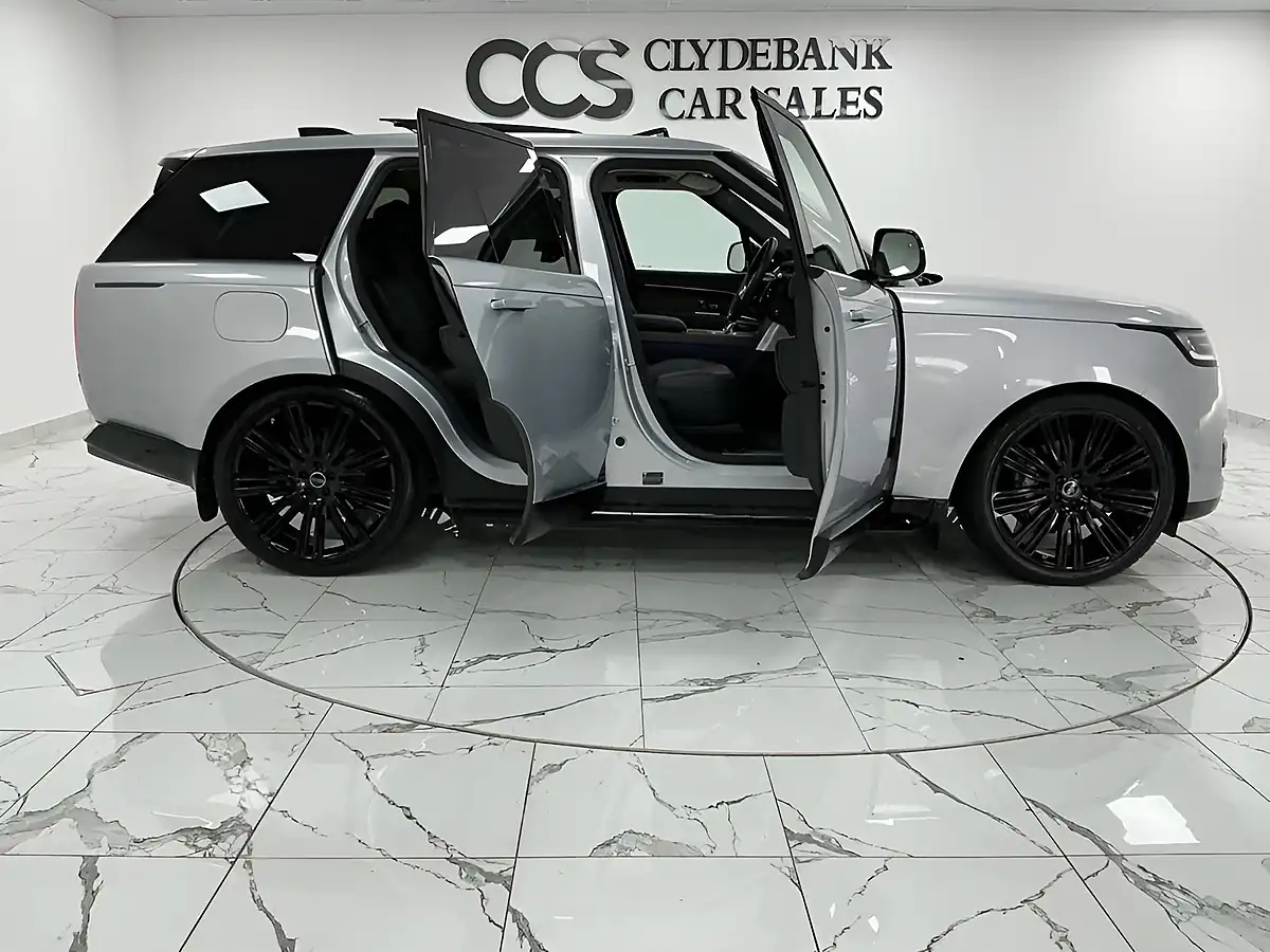 Used 2024 Land Rover Range Rover Se Silver - Interior and Exterior details 11