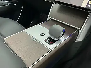 Used 2024 Land Rover Range Rover Se Silver - Interior and Exterior details 18