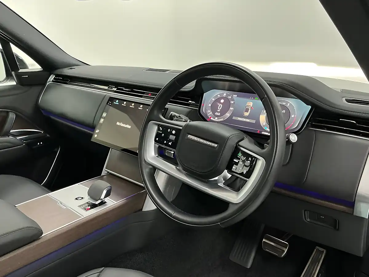 Used 2024 Land Rover Range Rover Se Silver - Interior and Exterior details 19