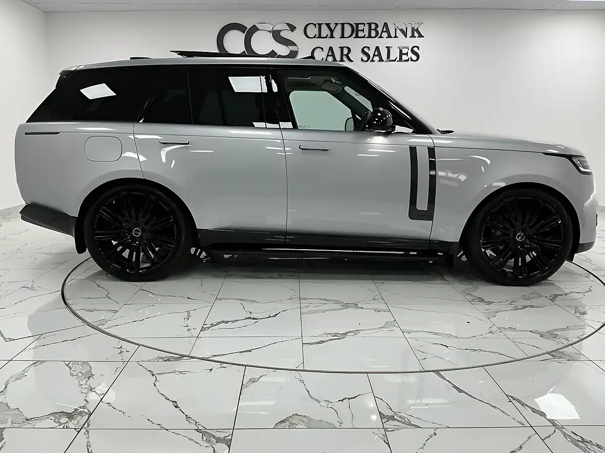 Used 2024 Land Rover Range Rover Se Silver - Interior and Exterior details 3