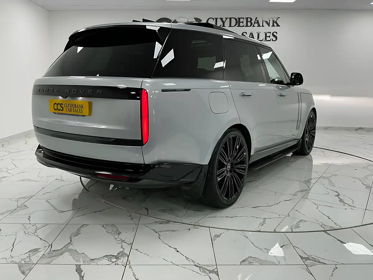 Used 2024 Land Rover Range Rover Se Silver - Interior and Exterior details 4