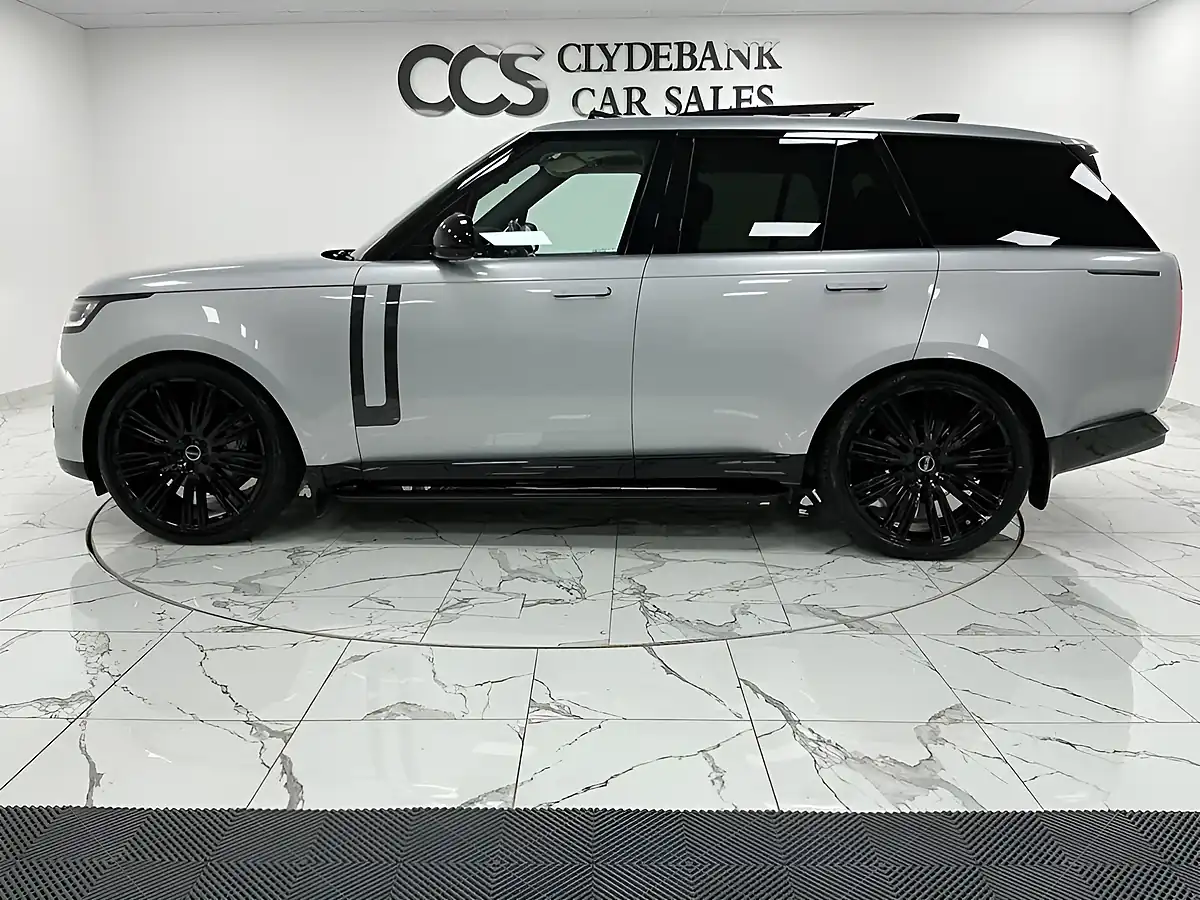Used 2024 Land Rover Range Rover Se Silver - Interior and Exterior details 7