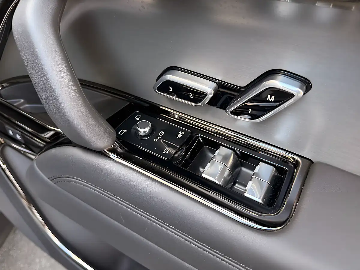 Used 2024 Land Rover Range Rover Sport Dynamic Se Borasco Grey - Interior and Exterior details 13