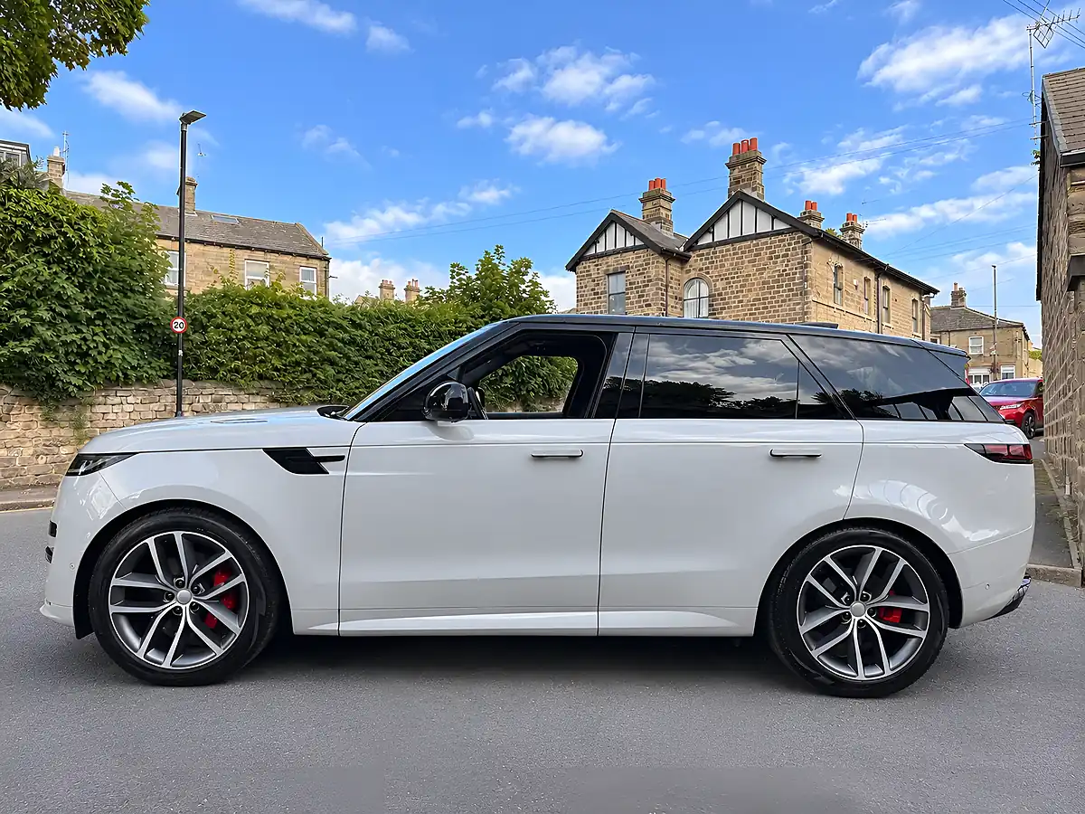 Used 2024 Land Rover Range Rover Sport Dynamic Se Borasco Grey - Interior and Exterior details 5