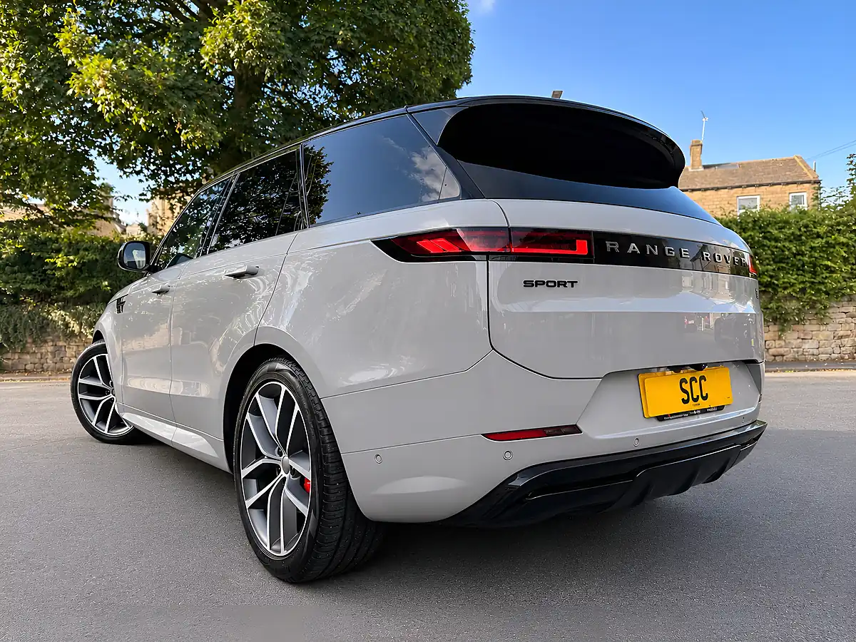 Used 2024 Land Rover Range Rover Sport Dynamic Se Borasco Grey - Interior and Exterior details 6