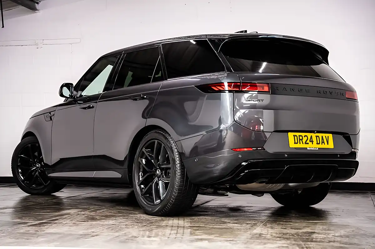 Used 2024 Land Rover Range Rover Sport Dynamic Se Carpathian Grey - Interior and Exterior details 3