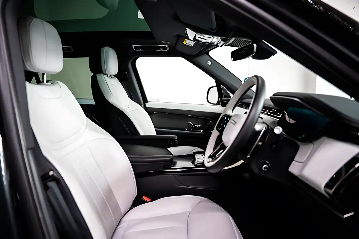 Used 2024 Land Rover Range Rover Sport Dynamic Se Carpathian Grey - Interior and Exterior details 5