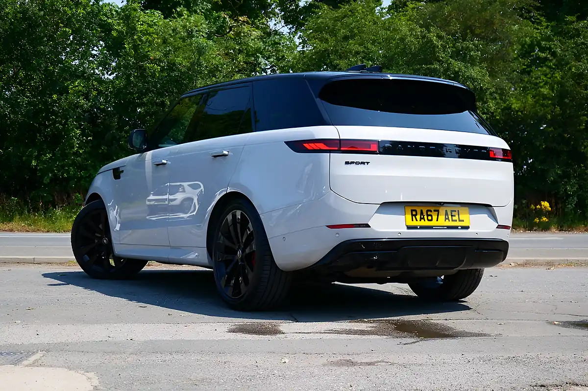 Used 2024 Land Rover Range Rover Sport Dynamic Se Grey - Interior and Exterior details 2