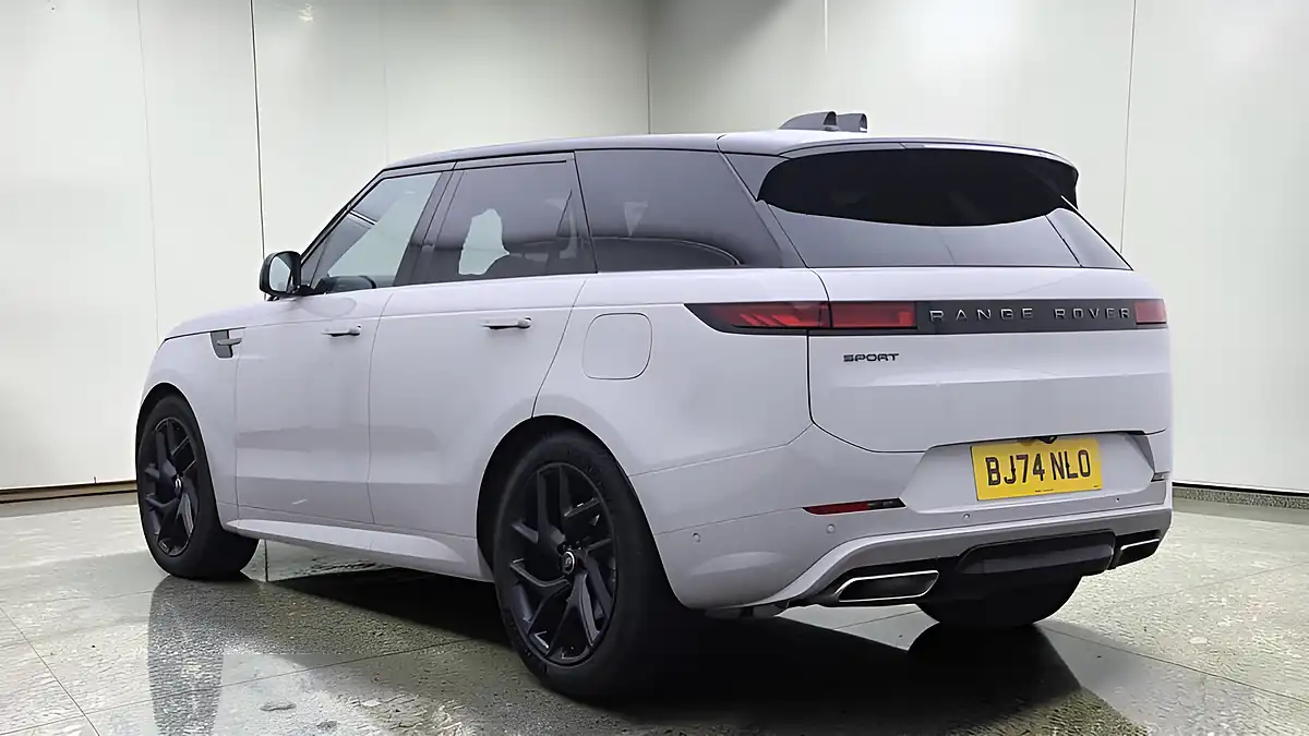Used 2024 Land Rover Range Rover Sport Dynamic Se Grey - Interior and Exterior details 8