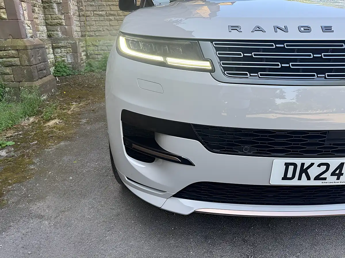 Used 2024 Land Rover Range Rover Sport Dynamic Se Grey - Interior and Exterior details 20