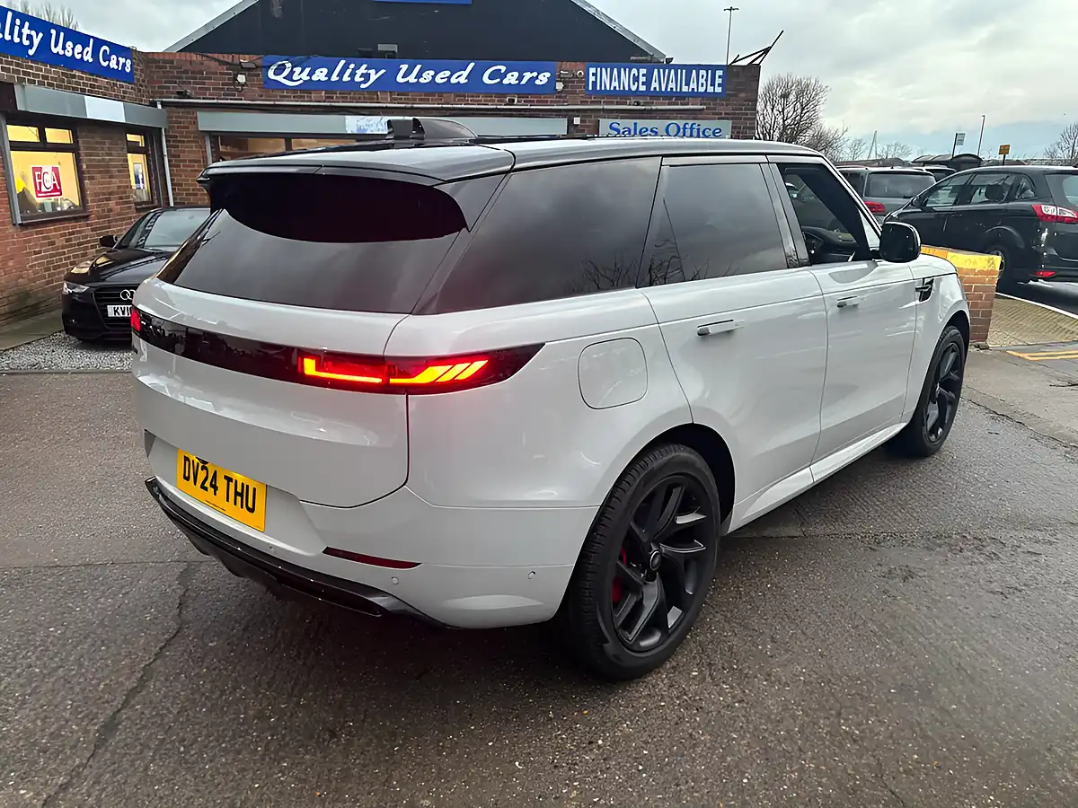Used 2024 Land Rover Range Rover Sport Dynamic Se Grey - Interior and Exterior details 11