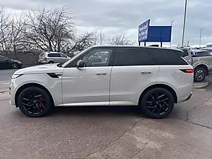Used 2024 Land Rover Range Rover Sport Dynamic Se Grey - Interior and Exterior details 4