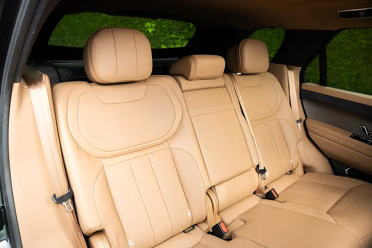 Used 2024 Land Rover Range Rover Sport Se Black - Interior and Exterior details 15