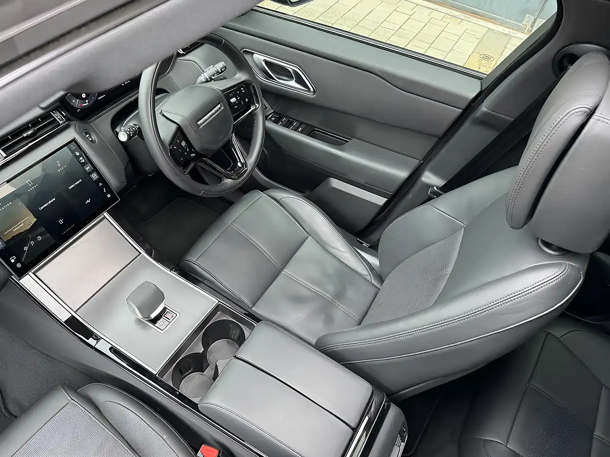Used 2024 Land Rover Range Rover Velar Dynamic Hse Grey - Interior and Exterior details 13