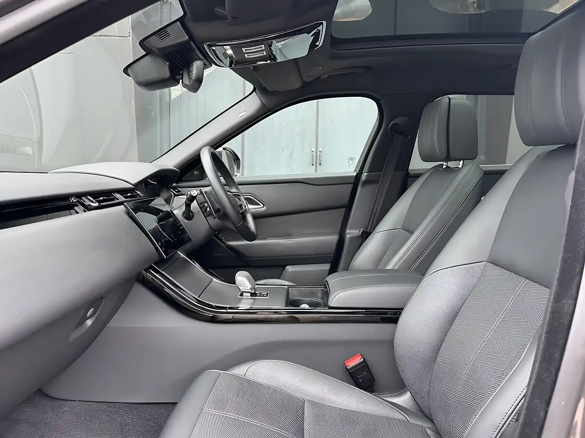 Used 2024 Land Rover Range Rover Velar Dynamic Hse Grey - Interior and Exterior details 15