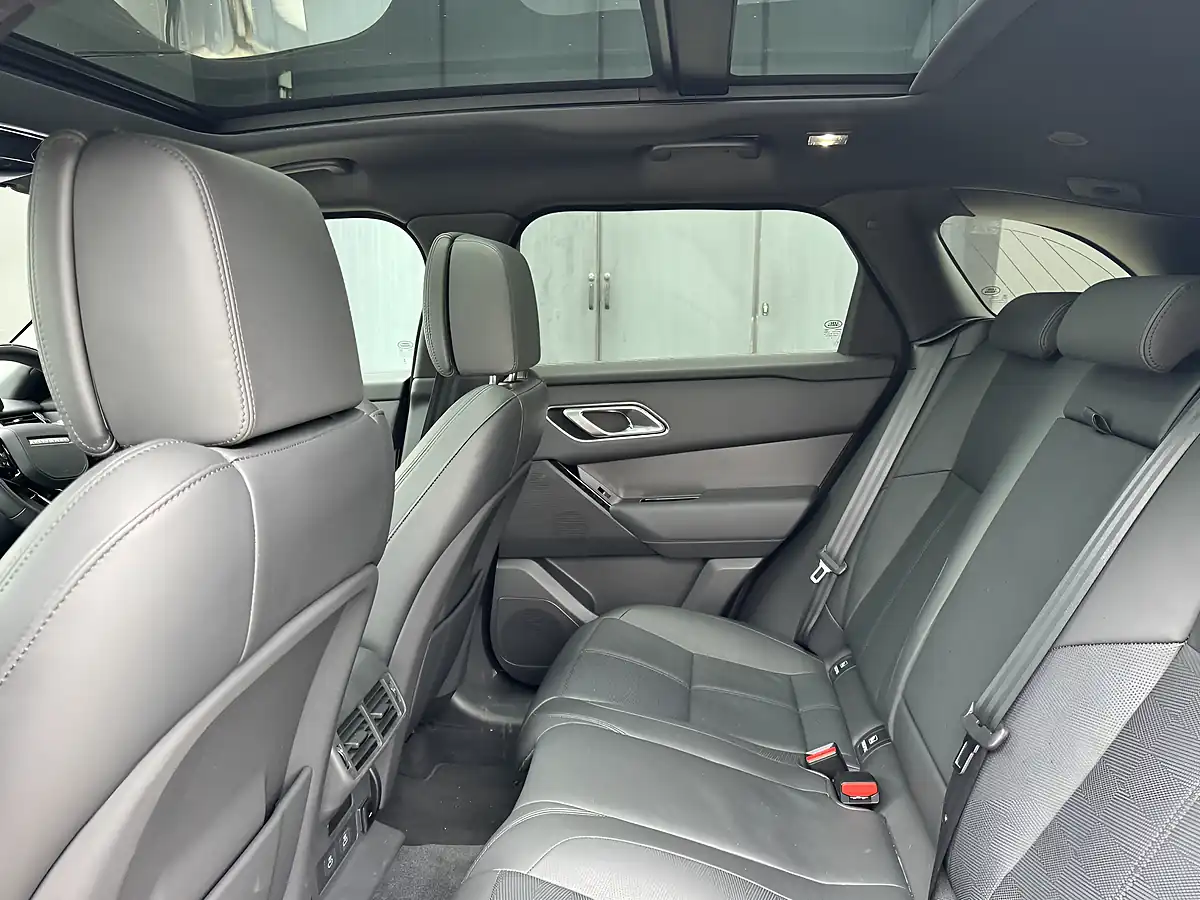 Used 2024 Land Rover Range Rover Velar Dynamic Hse Grey - Interior and Exterior details 16