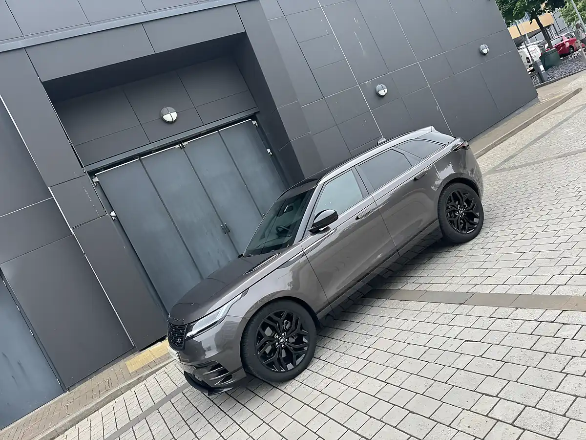 Used 2024 Land Rover Range Rover Velar Dynamic Hse Grey - Interior and Exterior details 9