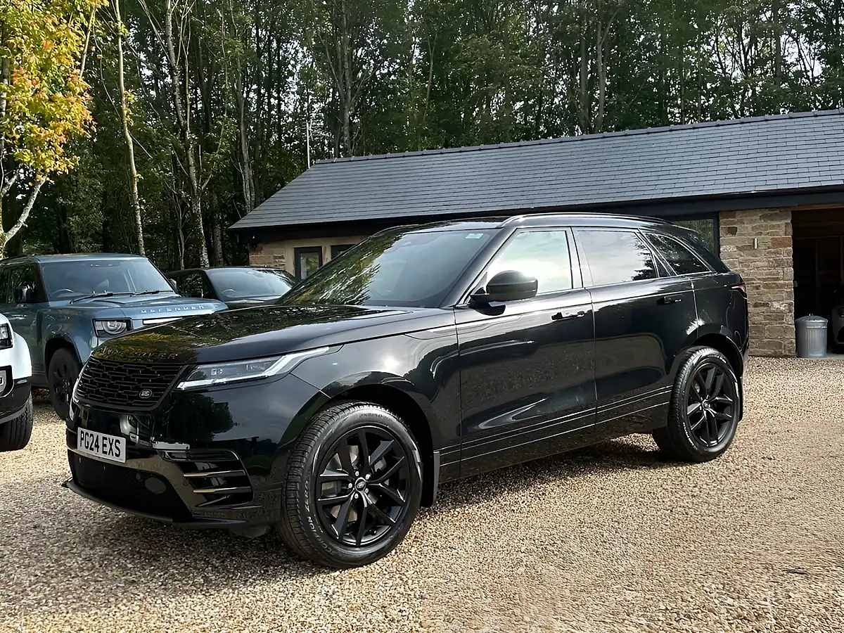 Used 2024 Land Rover Range Rover Velar Dynamic Se Santorini Black - Interior and Exterior details 20