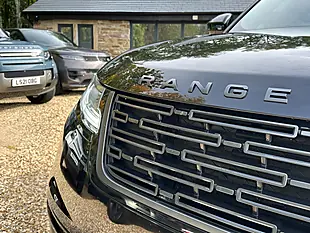 Used 2024 Land Rover Range Rover Velar Dynamic Se Santorini Black - Interior and Exterior details 5