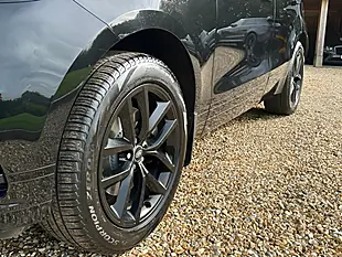 Used 2024 Land Rover Range Rover Velar Dynamic Se Santorini Black - Interior and Exterior details 7