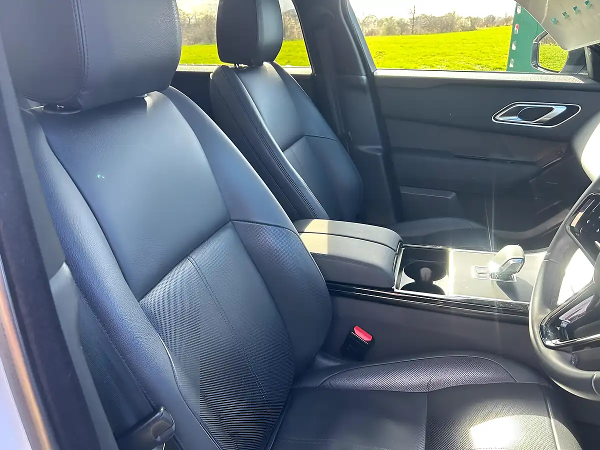 Used 2024 Land Rover Range Rover Velar Dynamic Se White - Interior and Exterior details 10
