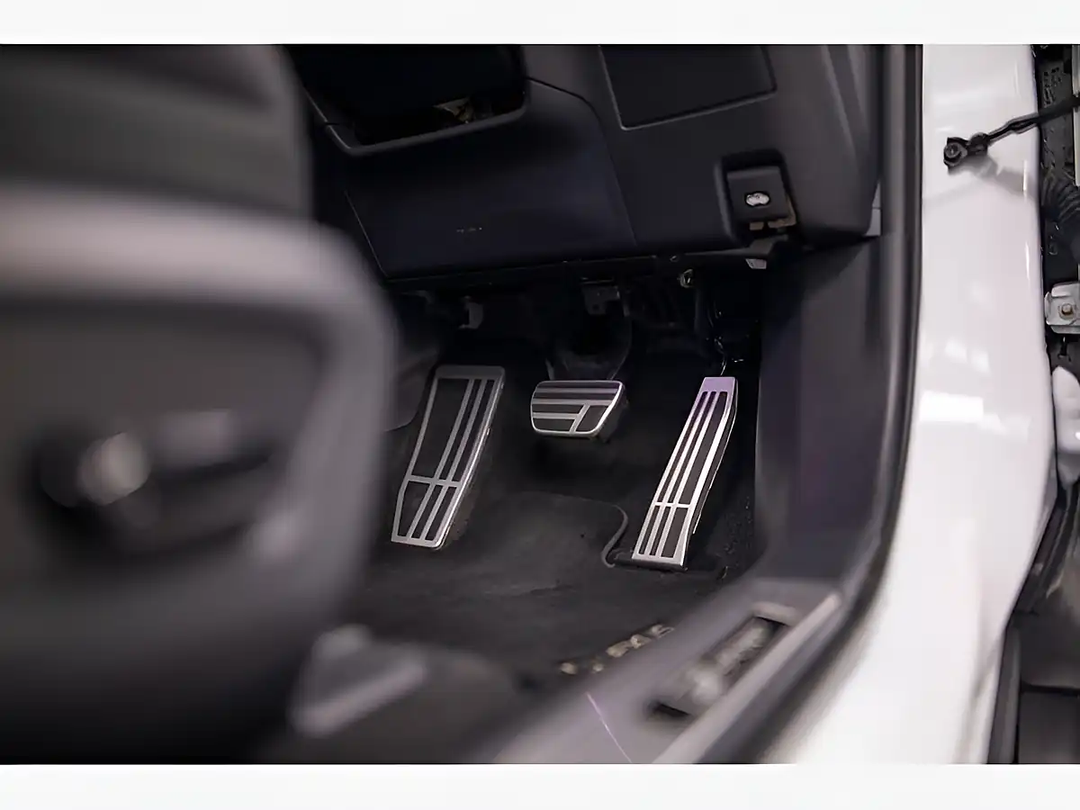Used 2024 Lexus Nx F Sport White - Interior and Exterior details 13