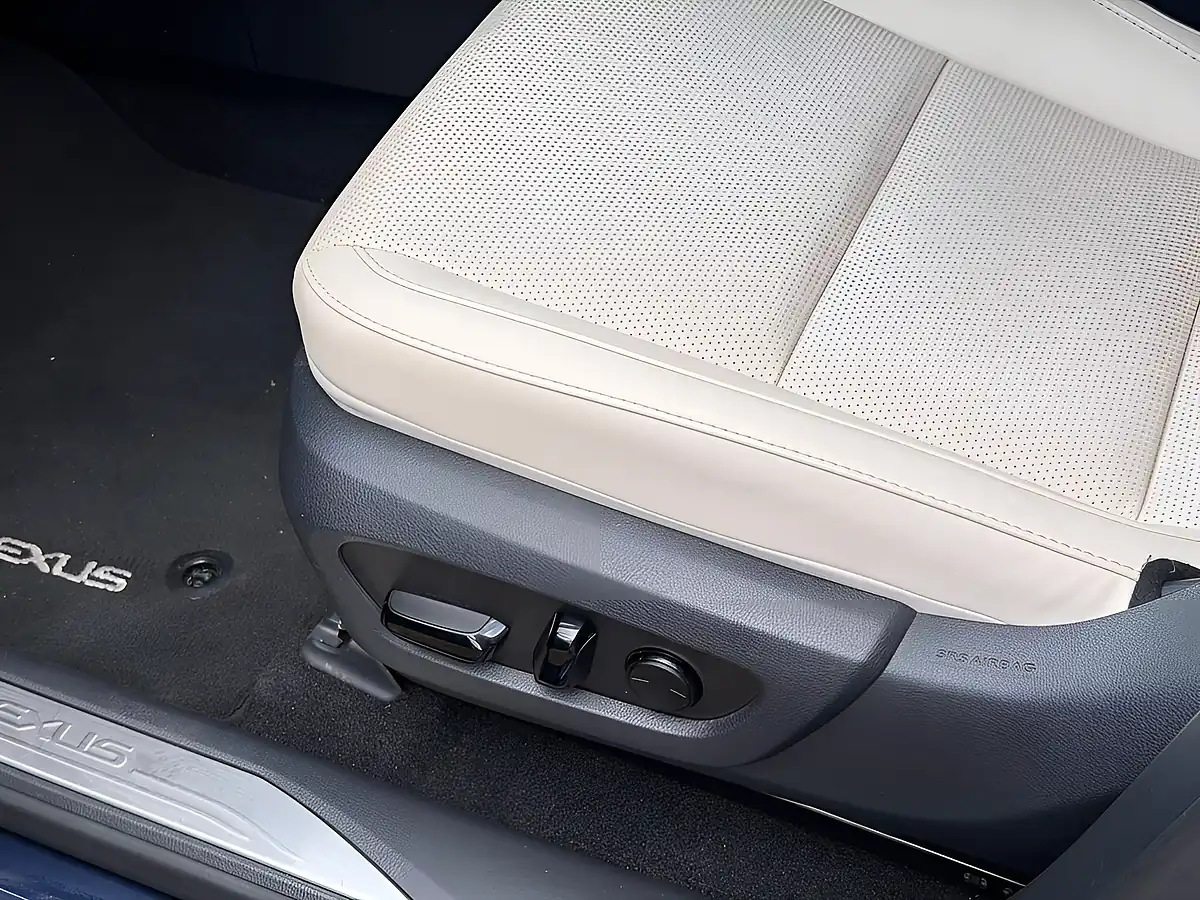 Used 2024 Lexus Rx Prem Plus Blue - Interior and Exterior details 12