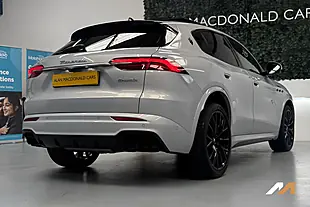 Used 2024 Maserati Grecale Modena White - Interior and Exterior details 19