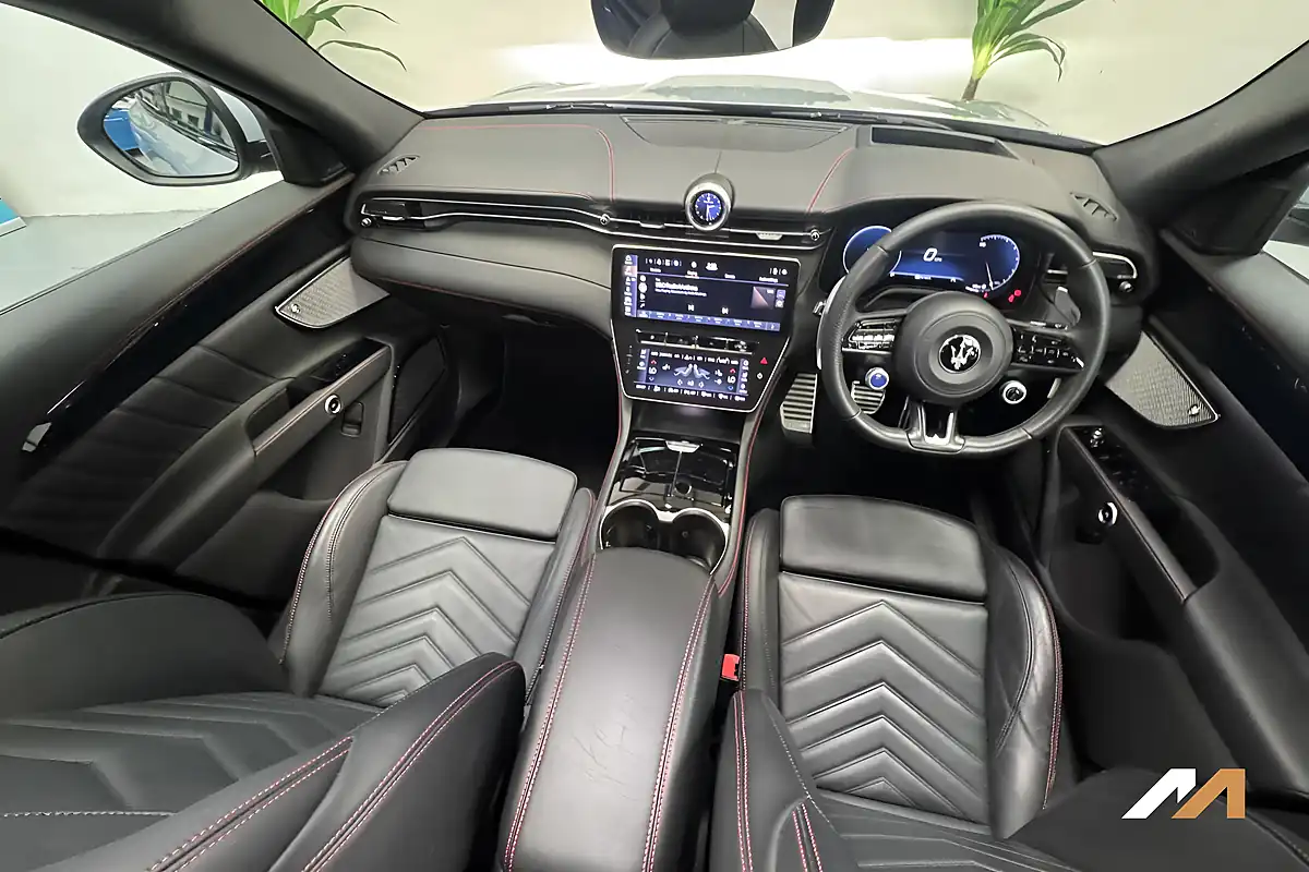 Used 2024 Maserati Grecale Modena White - Interior and Exterior details 3