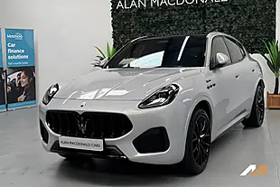Used 2024 Maserati Grecale Modena White - Interior and Exterior details 6