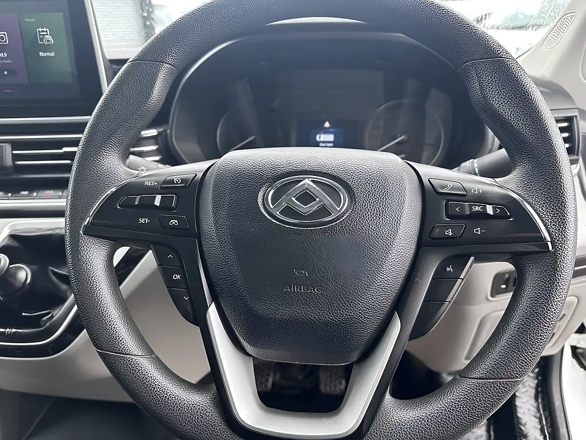 Used 2024 Maxus Deliver 9 Lux L3H2 White - Interior and Exterior details 16