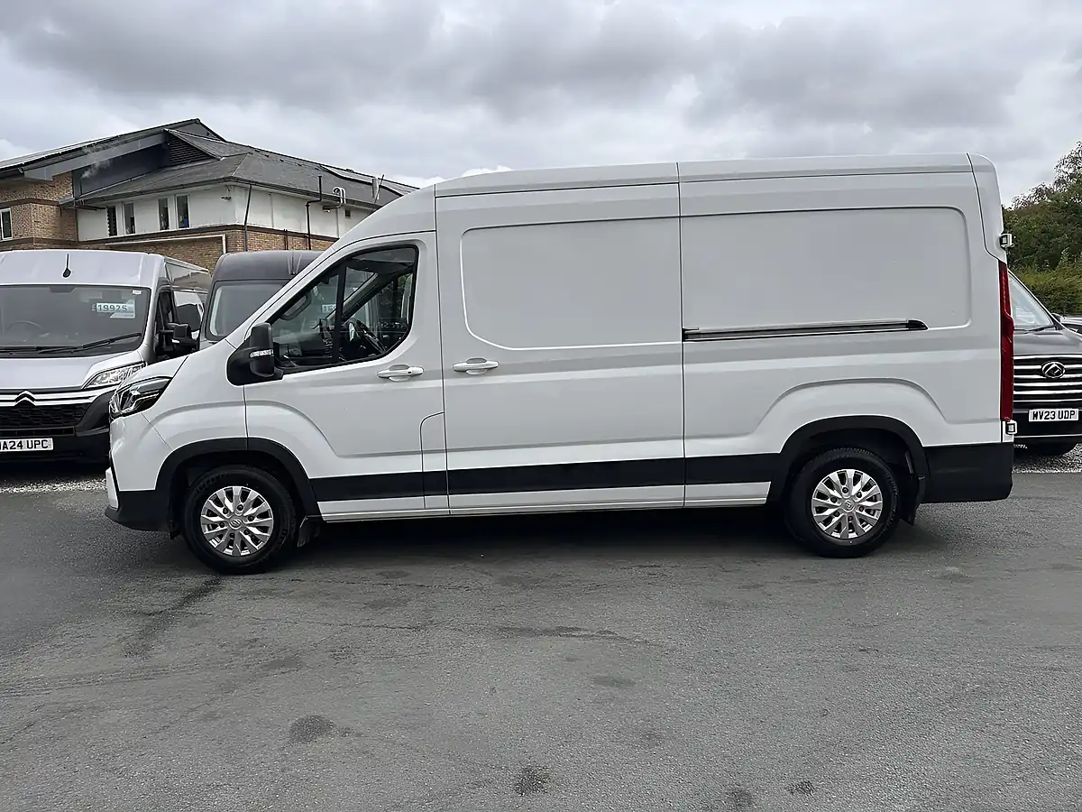 Used 2024 Maxus Deliver 9 Lux L3H2 White - Interior and Exterior details 9