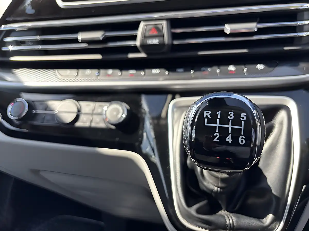 Used 2024 Maxus Deliver 9 Lux White - Interior and Exterior details 10