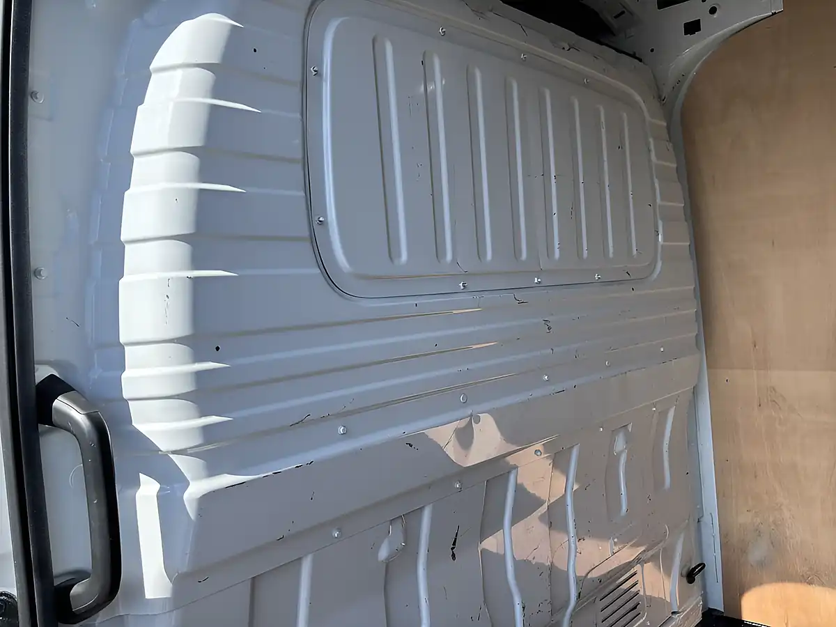 Used 2024 Maxus Deliver 9 Lux White - Interior and Exterior details 15