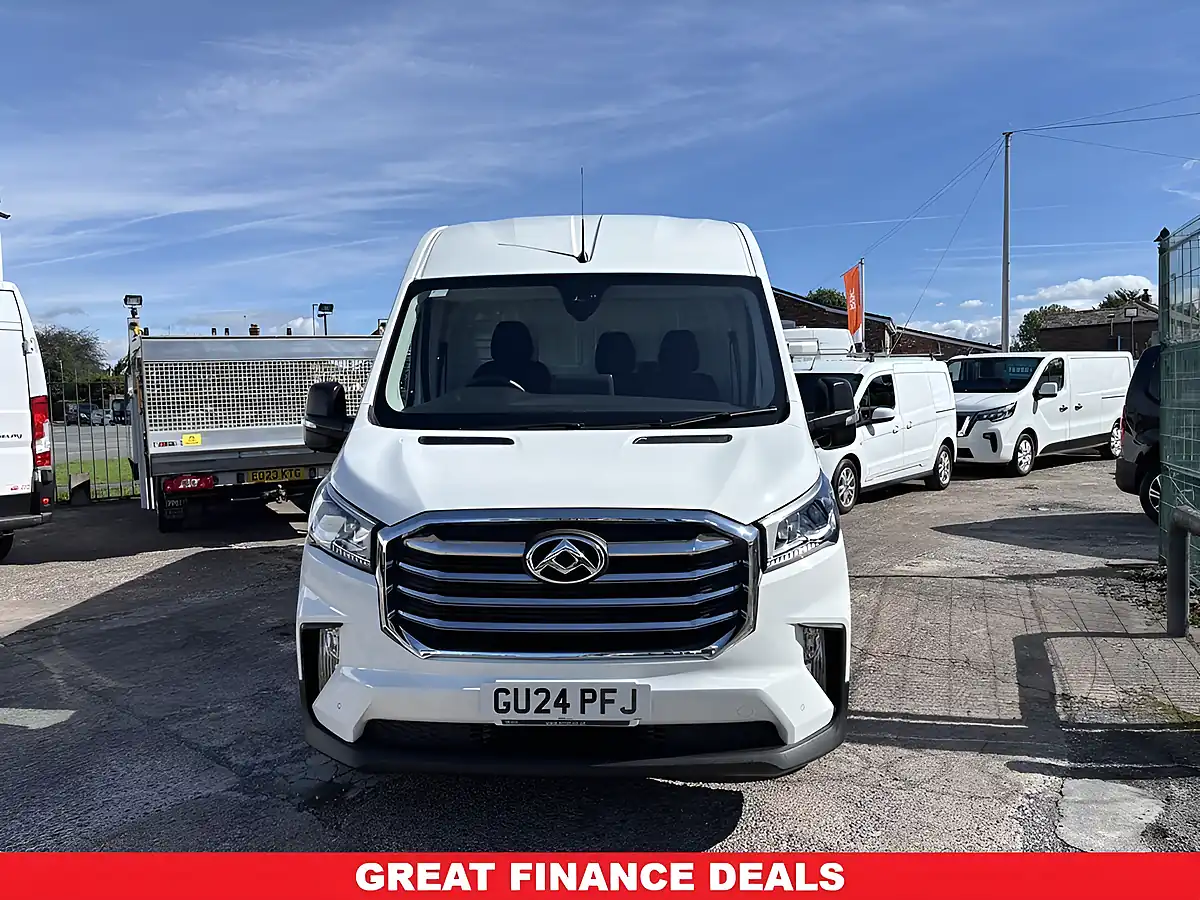 Used 2024 Maxus Deliver 9 Lux White - Interior and Exterior details 2