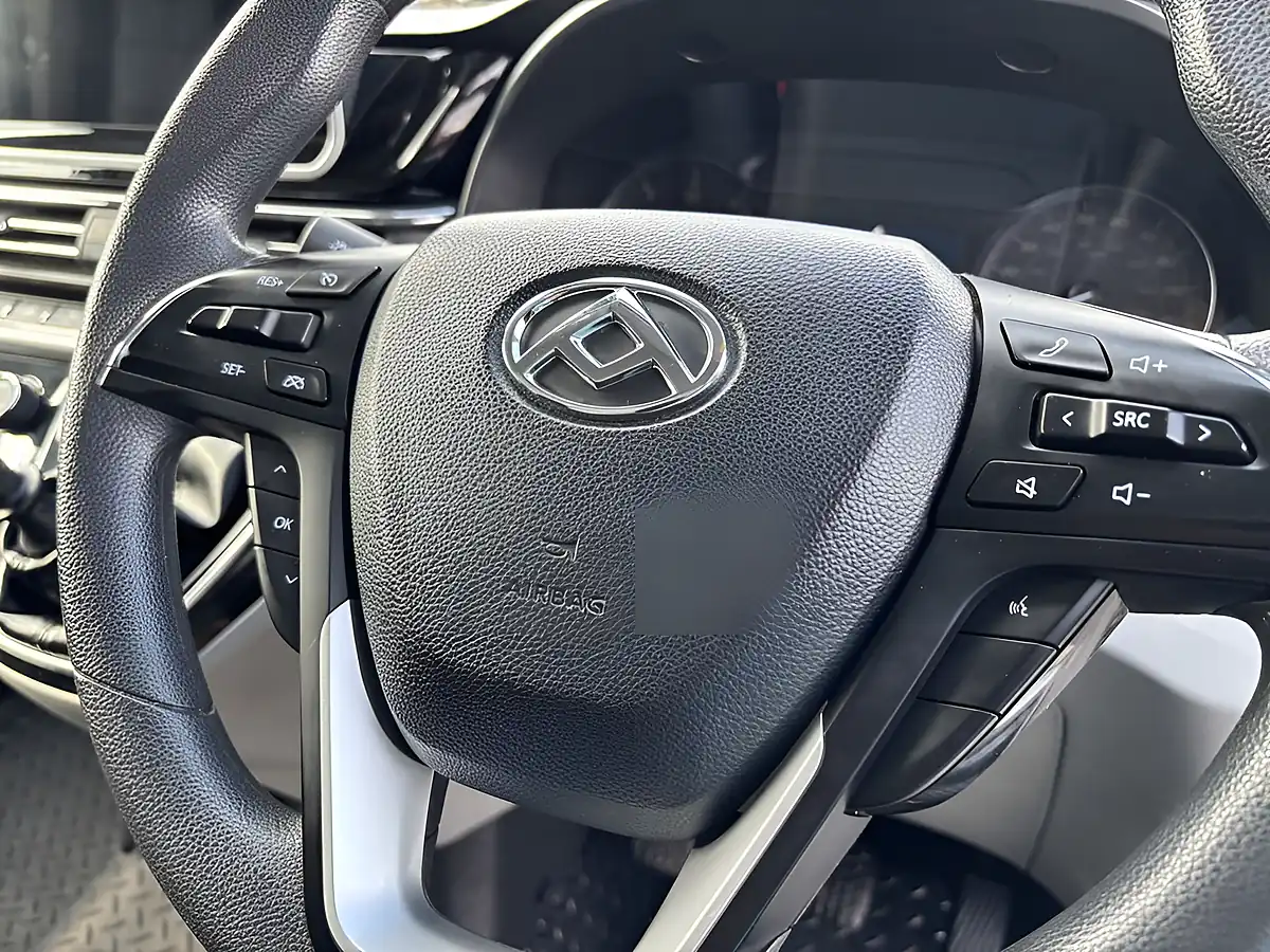 Used 2024 Maxus Deliver 9 Lux White - Interior and Exterior details 11