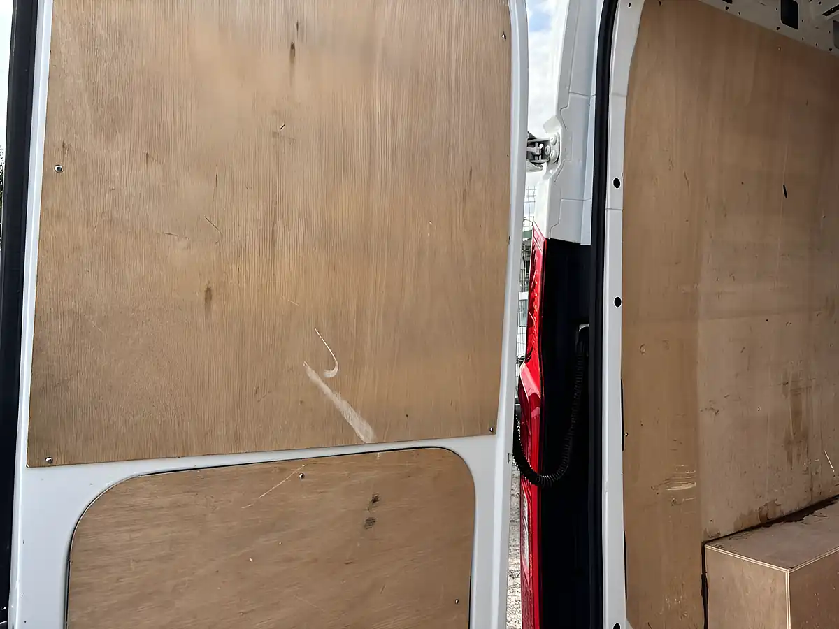 Used 2024 Maxus Deliver 9 Lux White - Interior and Exterior details 14
