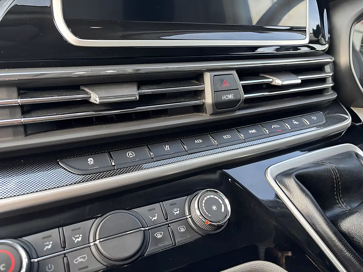 Used 2024 Maxus Deliver 9 Lux White - Interior and Exterior details 19
