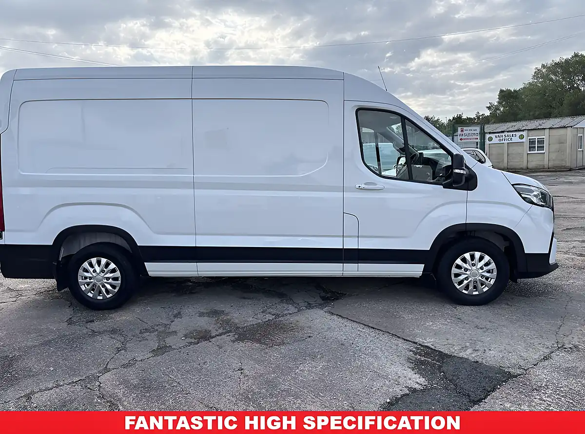 Used 2024 Maxus Deliver 9 Lux White - Interior and Exterior details 4