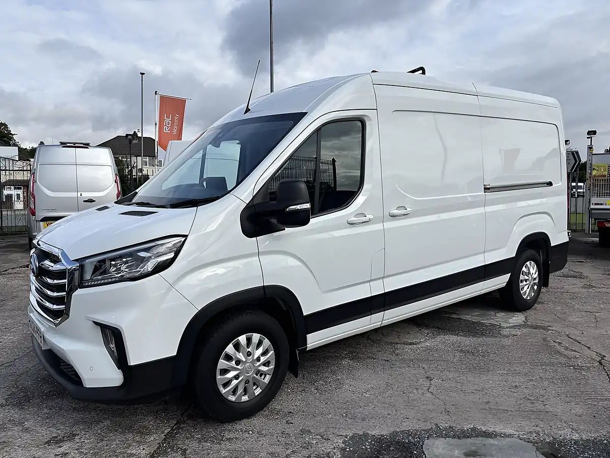 Used 2024 Maxus Deliver 9 Lux White - Interior and Exterior details 8